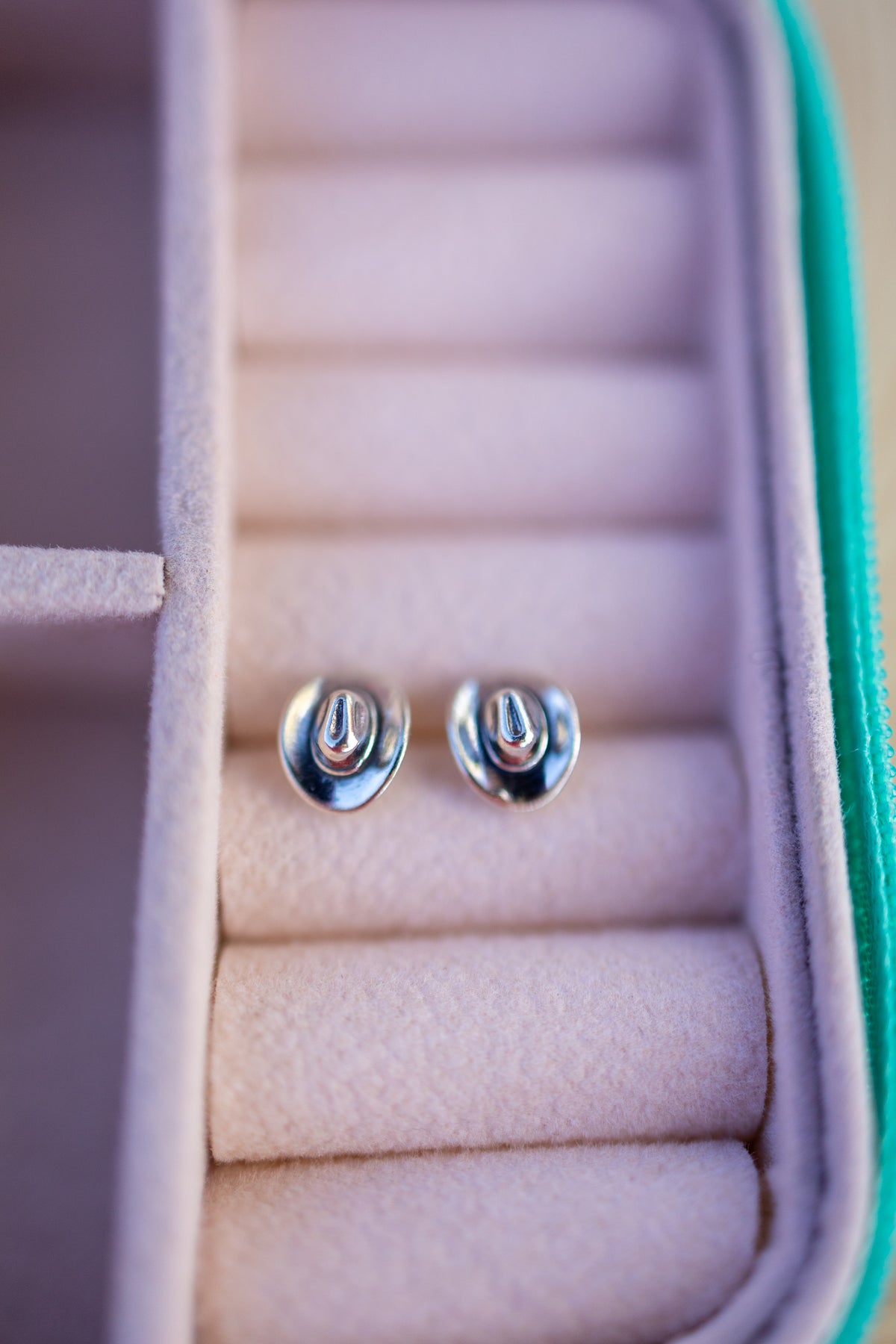 cowboy hat studs